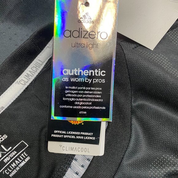 NWT XL Manchester United Commemorative Soccer Jersey - Picture 10 of 15